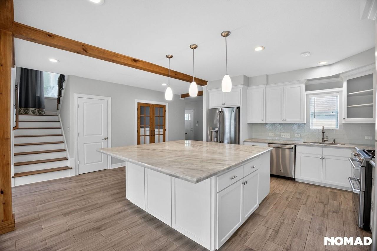 2403 Arbor St - Photo 7 of 30