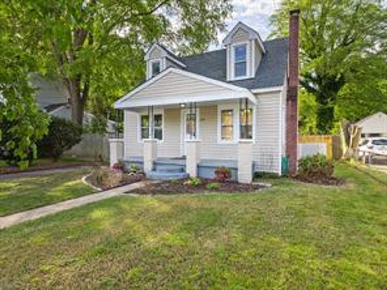 619 Earl St - Photo 3 of 21