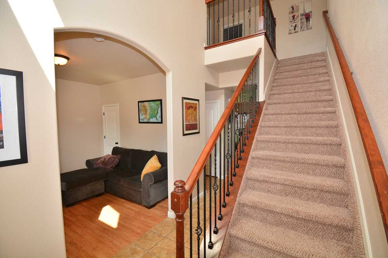 6661 Alliance Loop - Photo 2 of 9