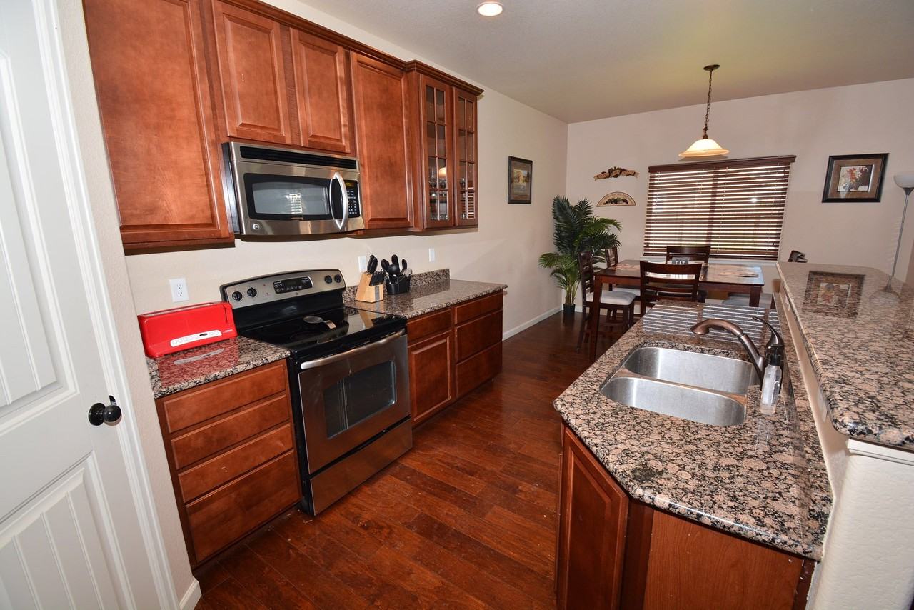 6661 Alliance Loop - Photo 7 of 9