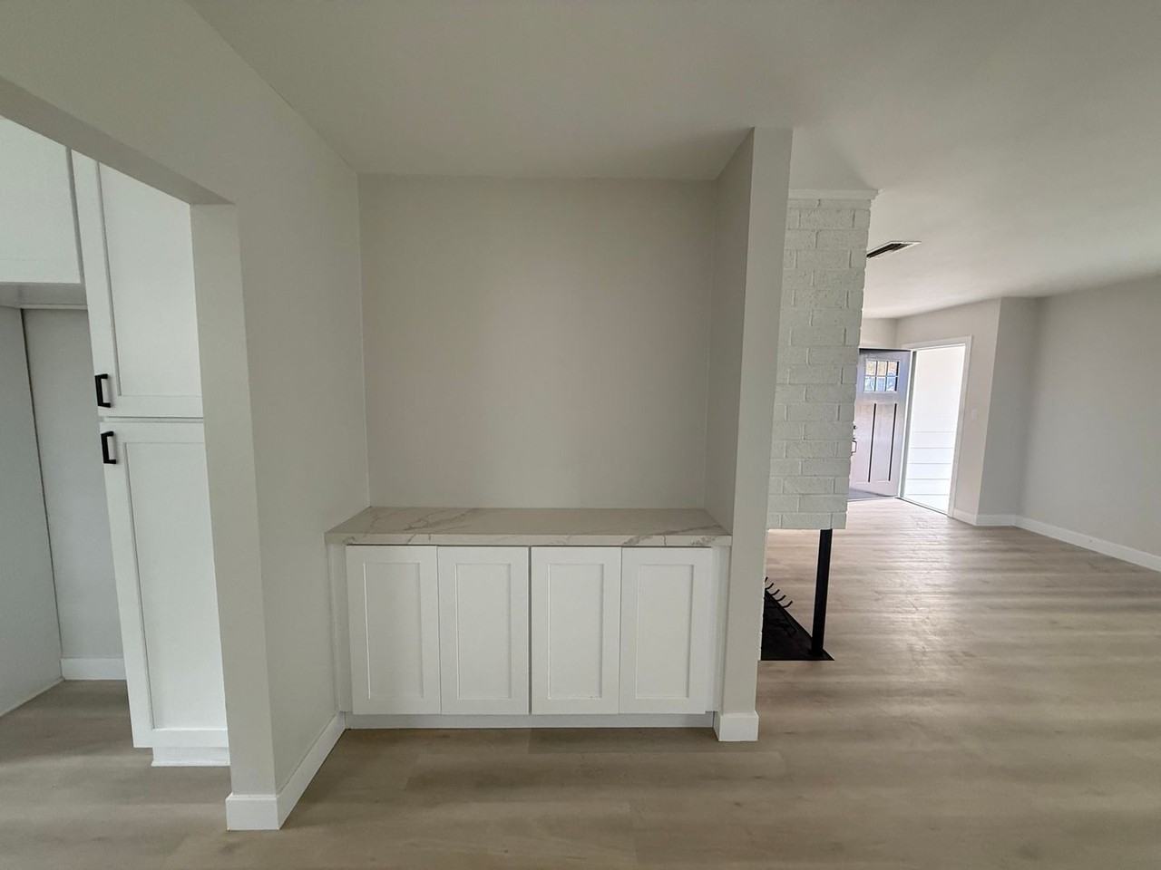 4776 Granada Ave - Photo 6 of 29