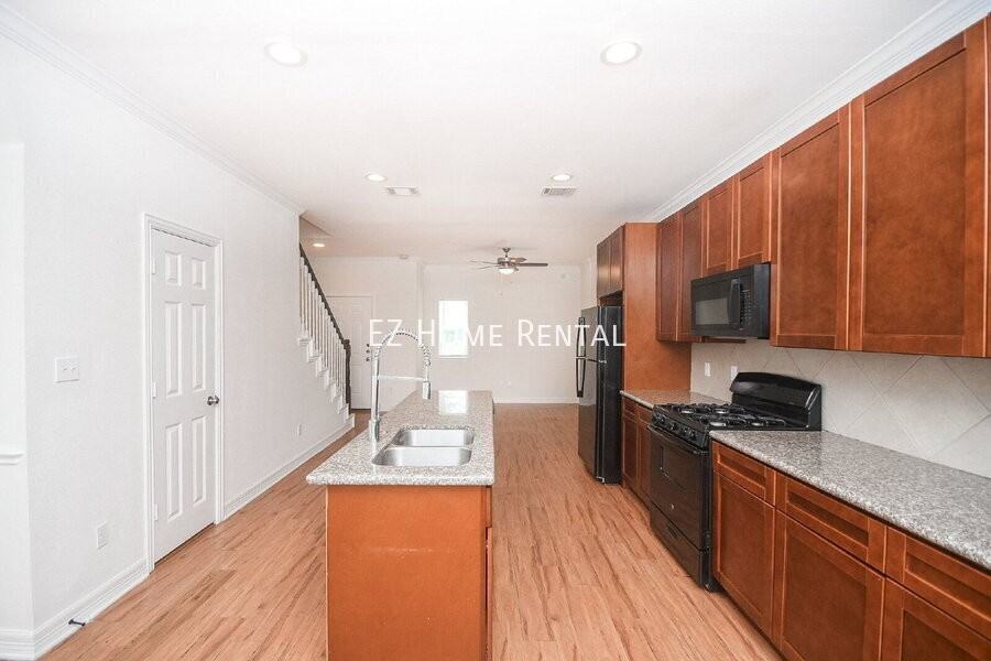 2407 Ferguson Way #1 - Photo 5 of 20