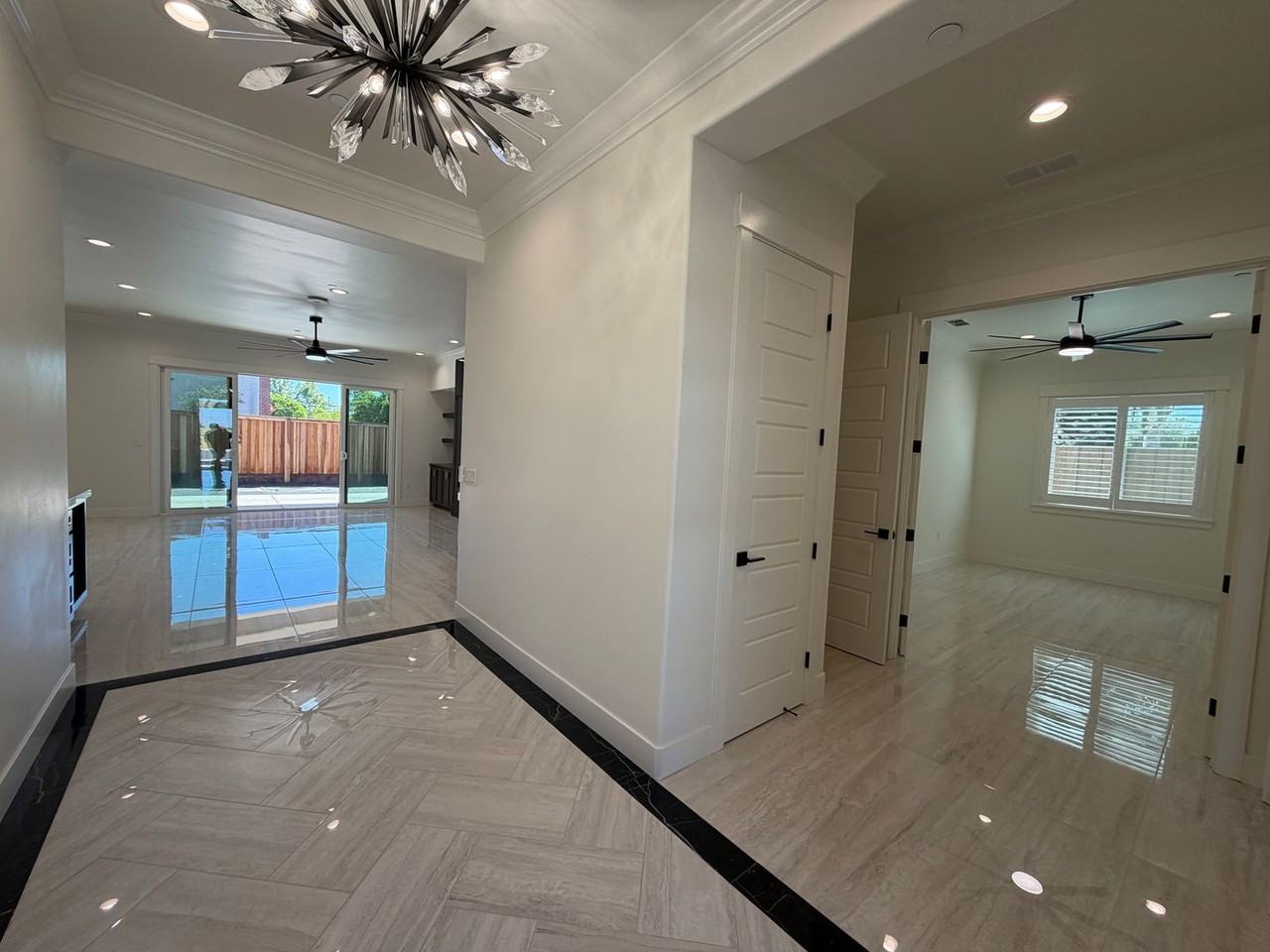 9316 Cruz Ct - Photo 5 of 50