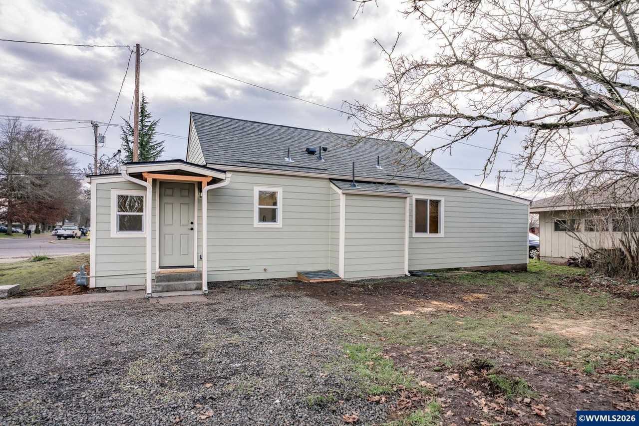 705 Tangent St - Photo 6 of 29