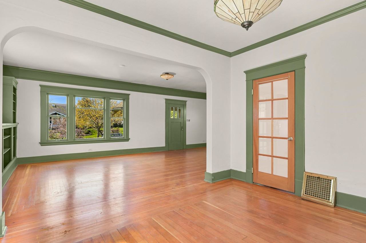 2712 Iron St - Photo 7 of 31