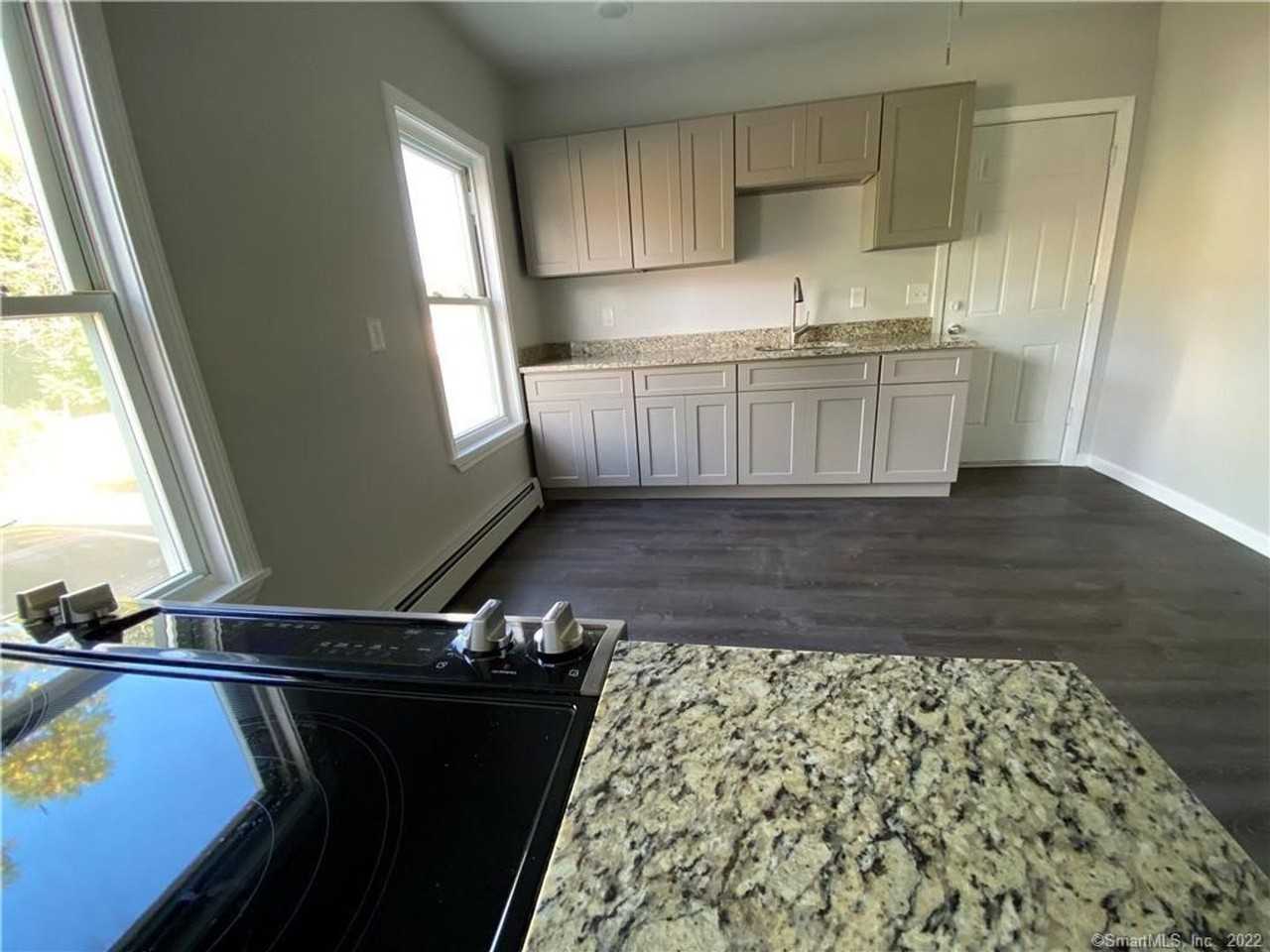 94 Westland St - Photo 3 of 12