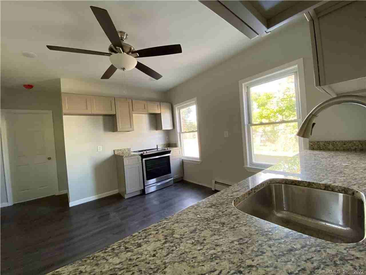 94 Westland St - Photo 4 of 12