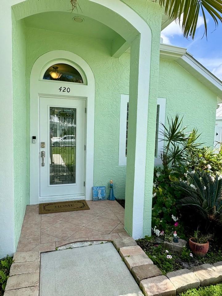 420 Nw Emilia Way - Photo 4 of 28