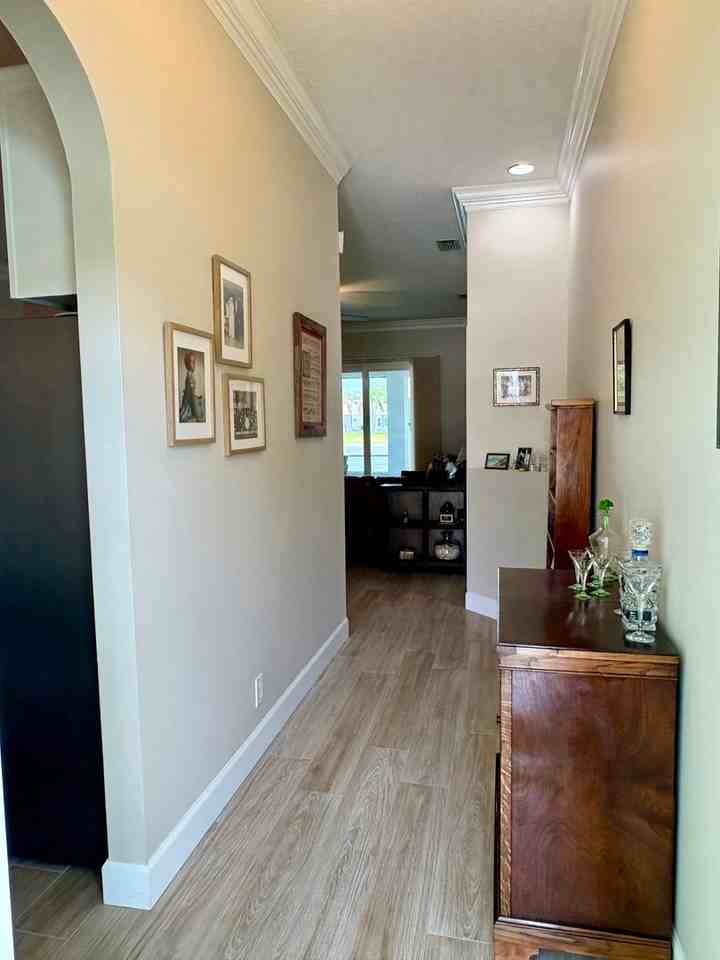 420 Nw Emilia Way - Photo 5 of 28