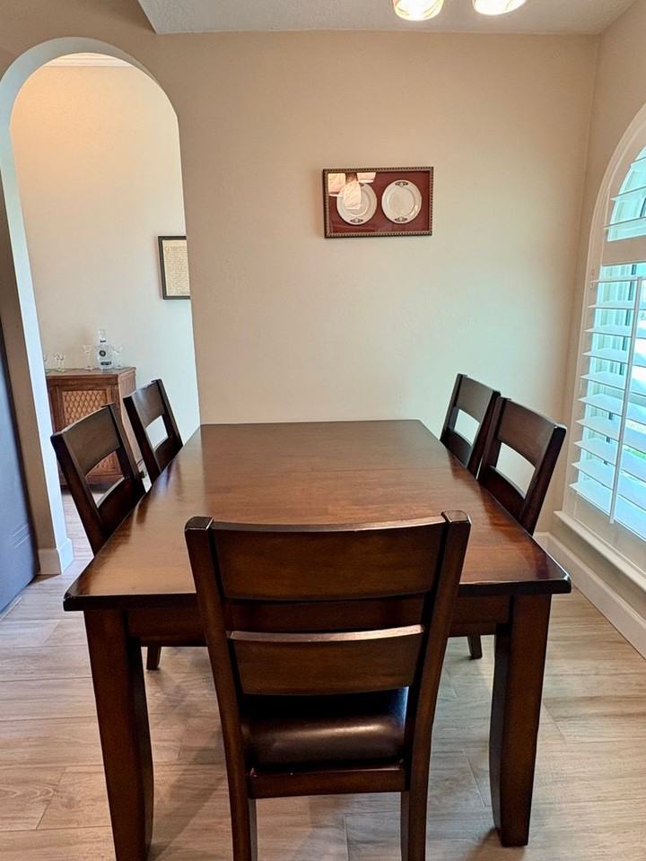 420 Nw Emilia Way - Photo 7 of 28