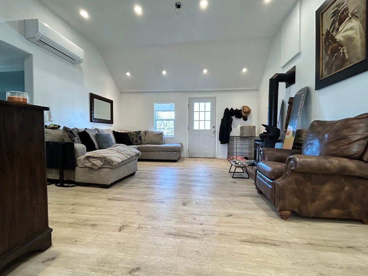 515 S Meridian Rd - Photo 2 of 21