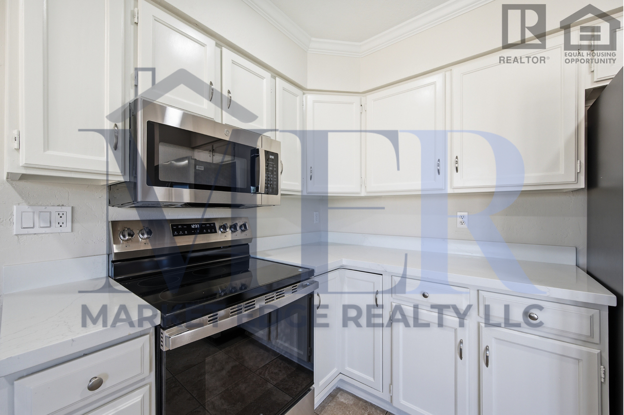 3910 W Altadena Ave - Photo 7 of 34