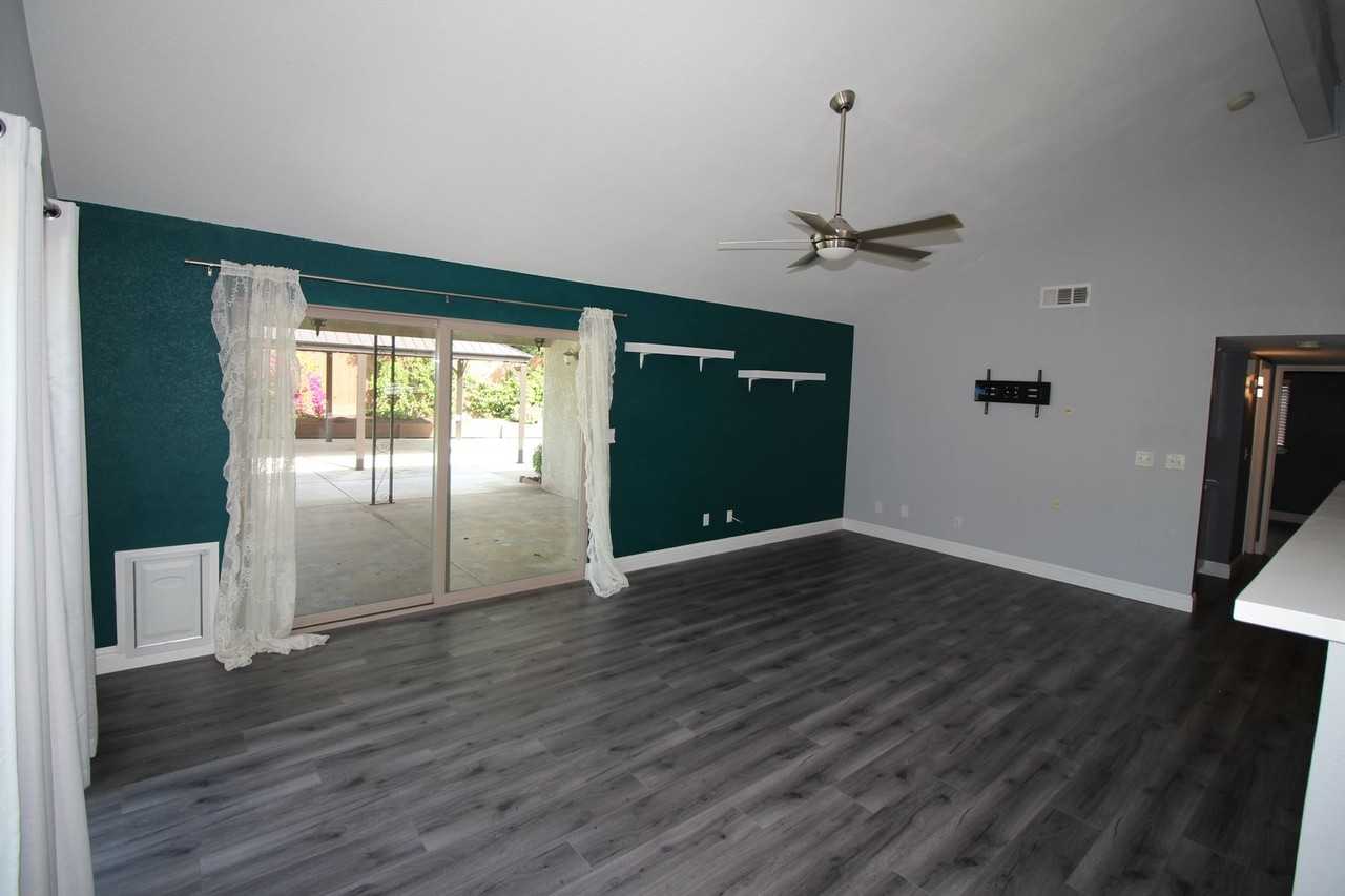 1836 E Solar - Photo 6 of 17