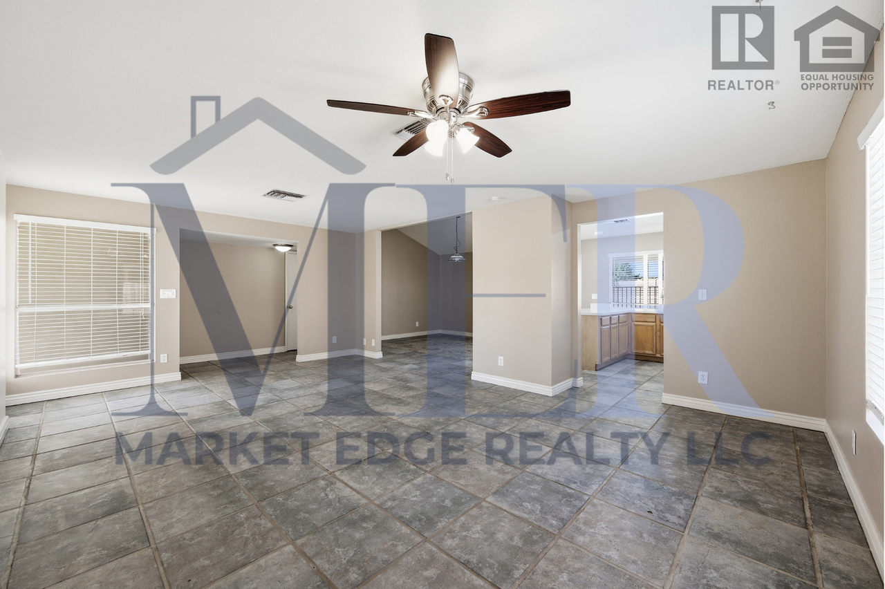 5648 W Mountain View Rd - Photo 6 of 35