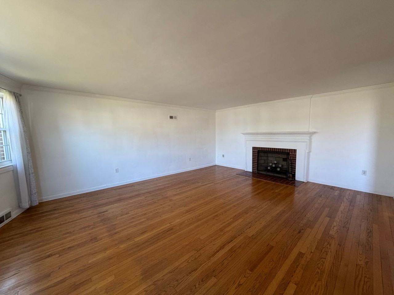 138 Sampson Pkwy - Photo 5 of 20