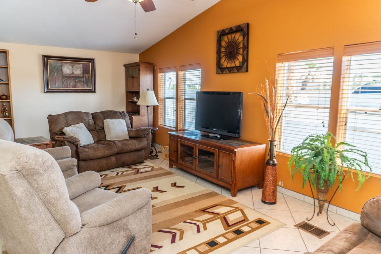 10772 S Williams Ave - Photo 2 of 29