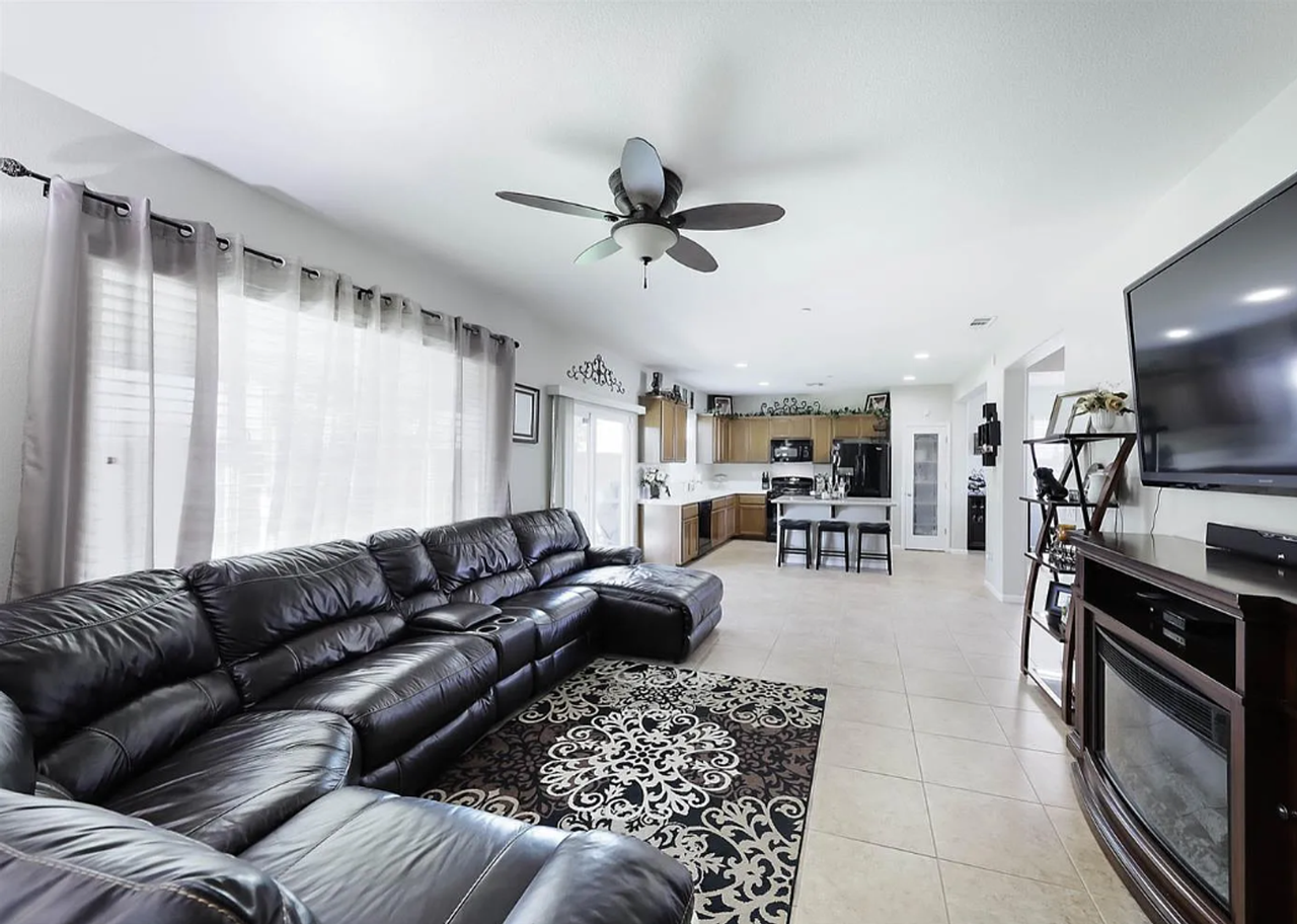 5421 Tejon Ridge Ct - Photo 3 of 21