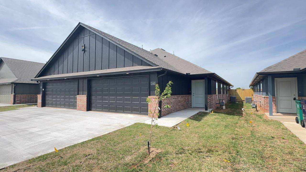 11415 N University Ave - Photo 4 of 23