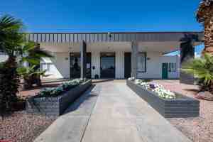 featured image of 2028 W Indian School Rd