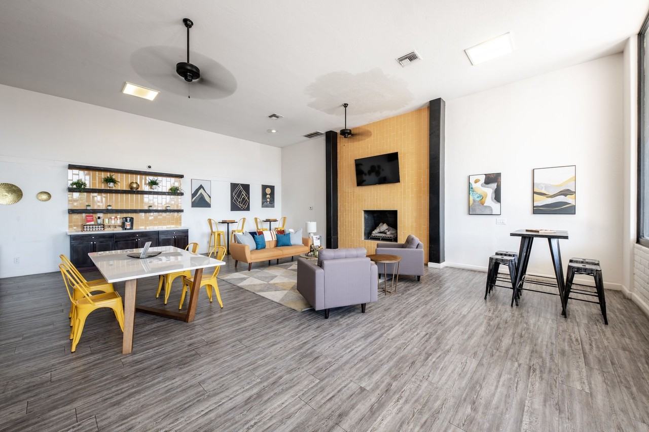 Spectra Midtown - Photo 5 of 14