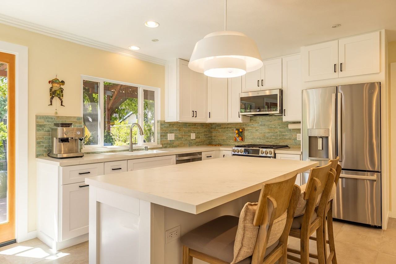 1113 Sunnyglenn Ave - Photo 7 of 22