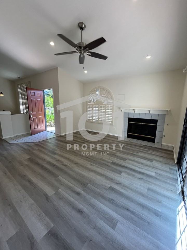 5357 Traci Dr - Photo 2 of 24