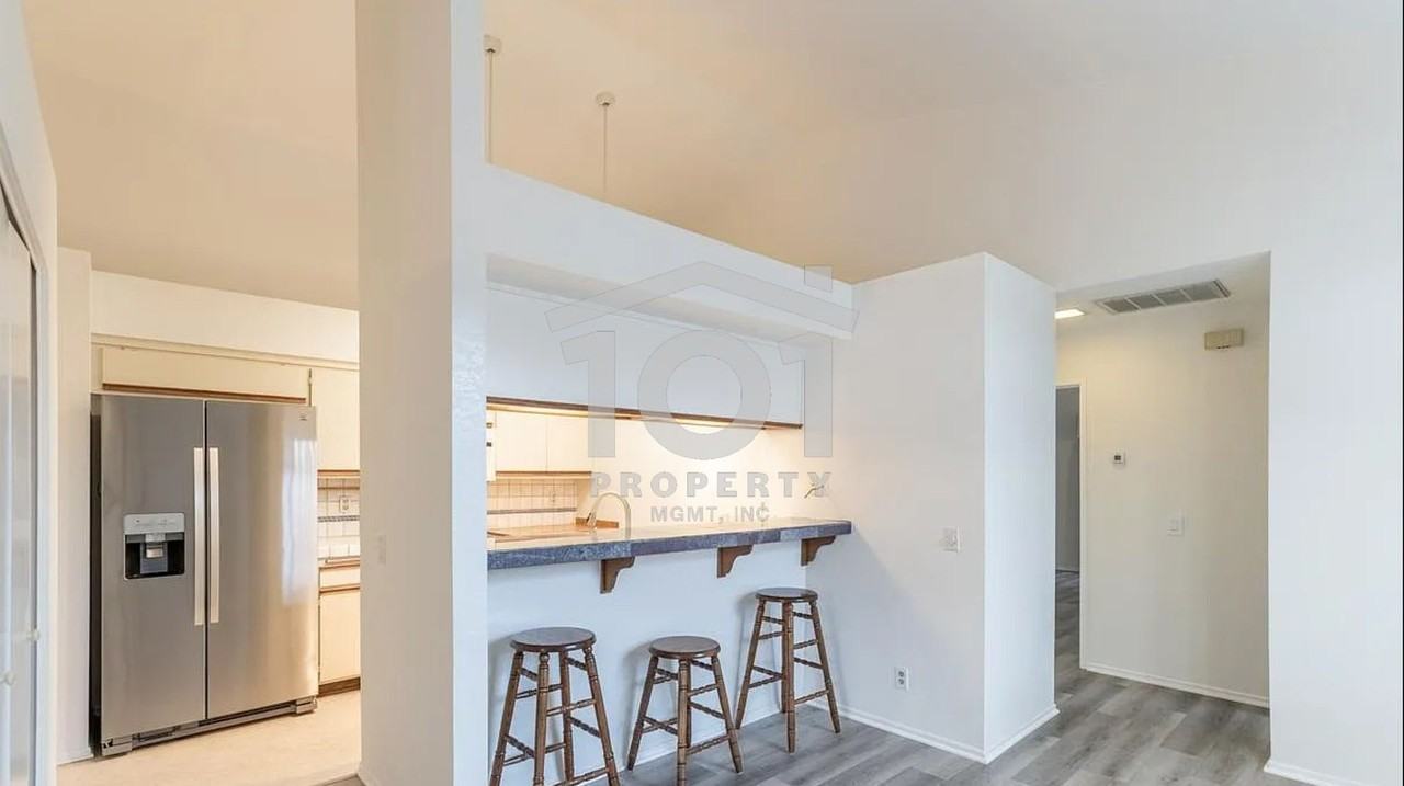 5357 Traci Dr - Photo 5 of 24