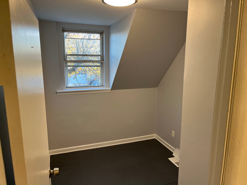 1406 Morton Ave - Photo 6 of 8