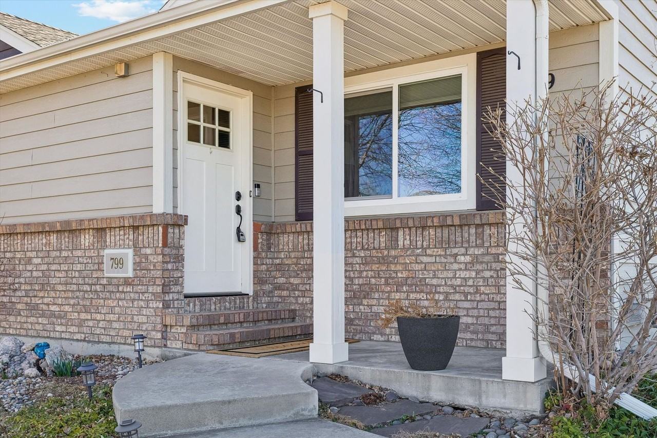 799 Breccia Ave - Photo 2 of 30