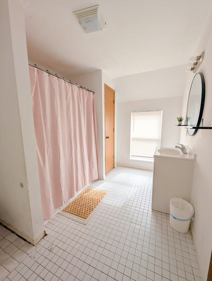 2148 N 29th St - Photo 4 of 5