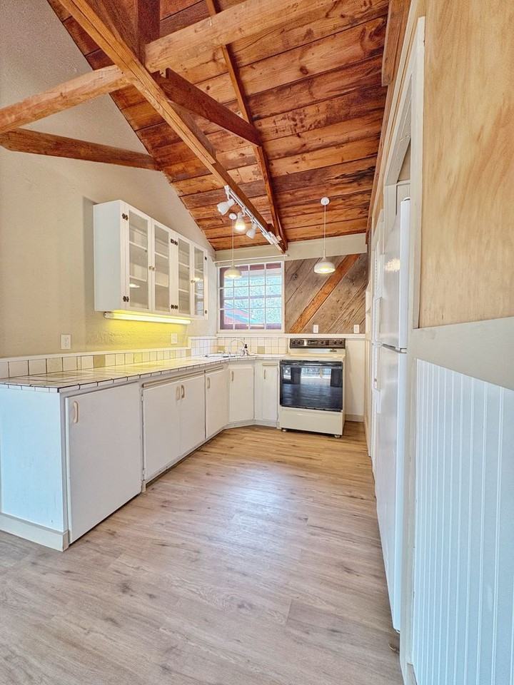 185 Candy Rd - Photo 4 of 8