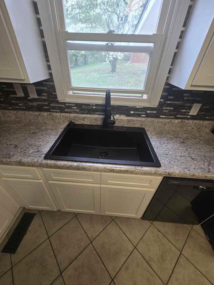 340 Unaka Dr - Photo 7 of 27