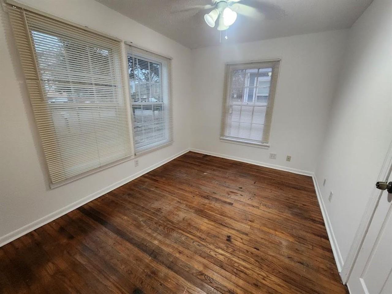 4505 Avenue A - Photo 4 of 11