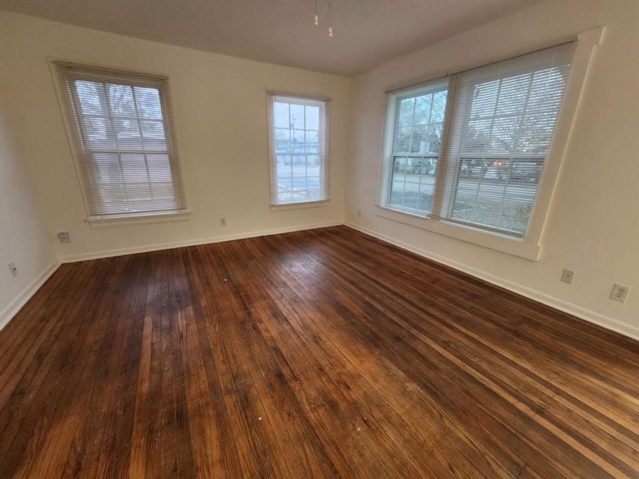 4505 Avenue A - Photo 5 of 11