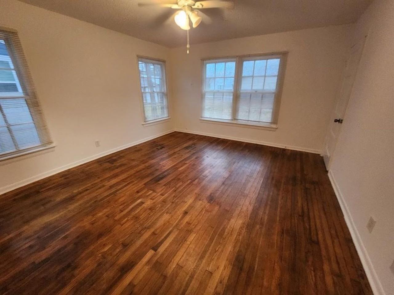 4505 Avenue A - Photo 6 of 11