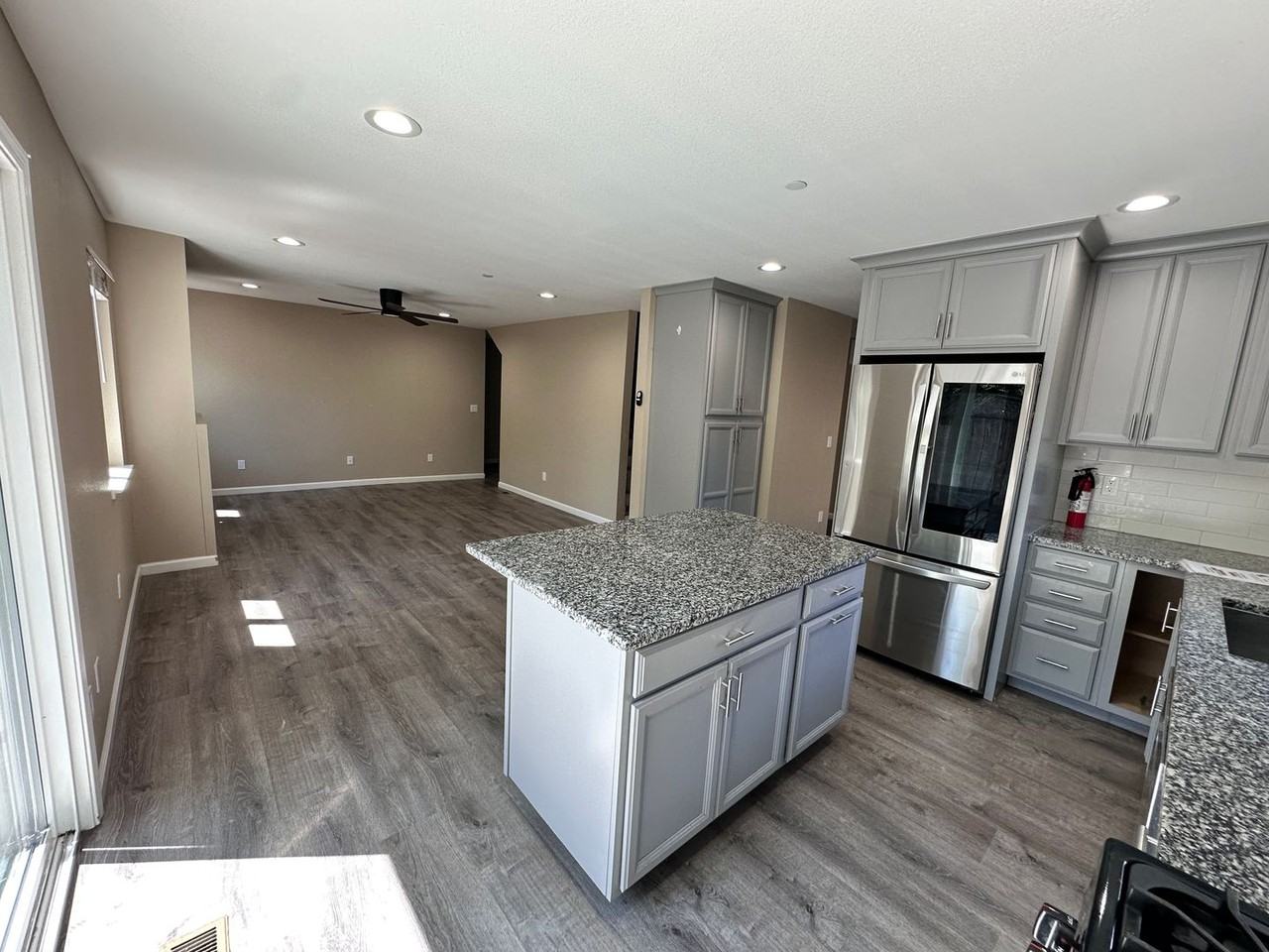 6390 San Simeon Dr - Photo 2 of 13