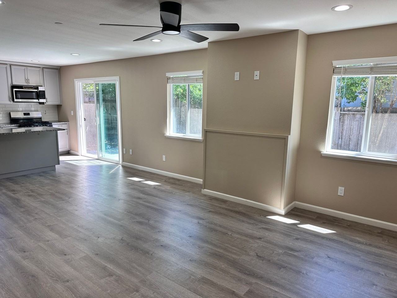 6390 San Simeon Dr - Photo 6 of 13