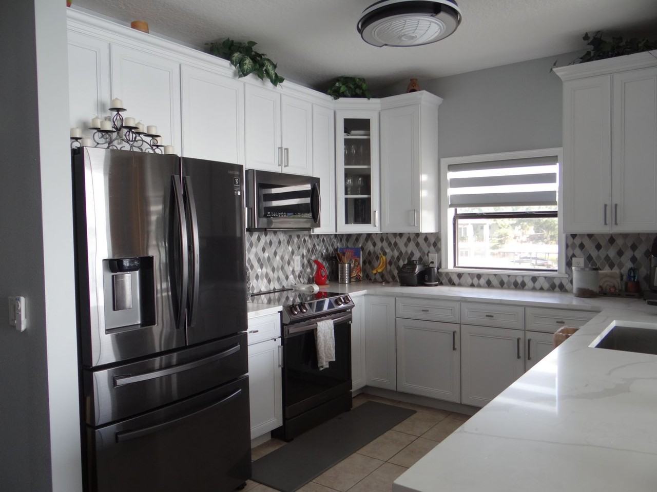 7824 Holiday Isle Dr #203 - Photo 3 of 9