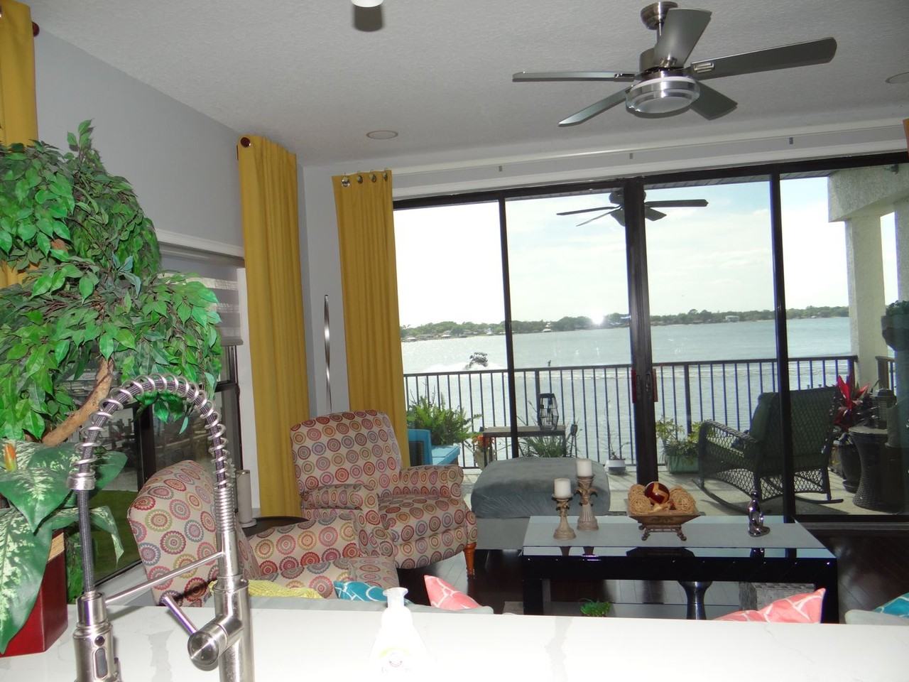 7824 Holiday Isle Dr #203 - Photo 4 of 9