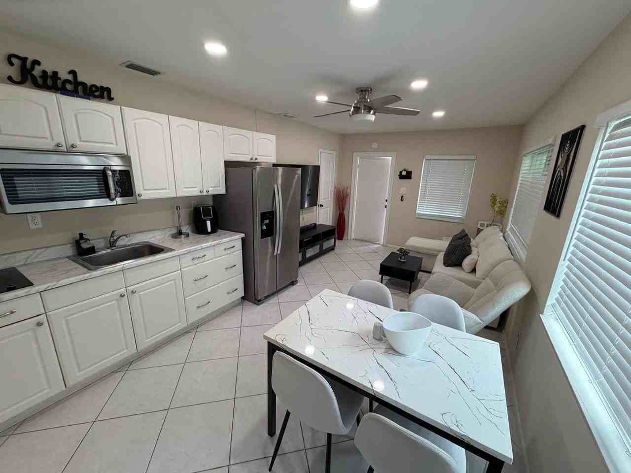 6716 Nw 71st Ct - Photo 6 of 6