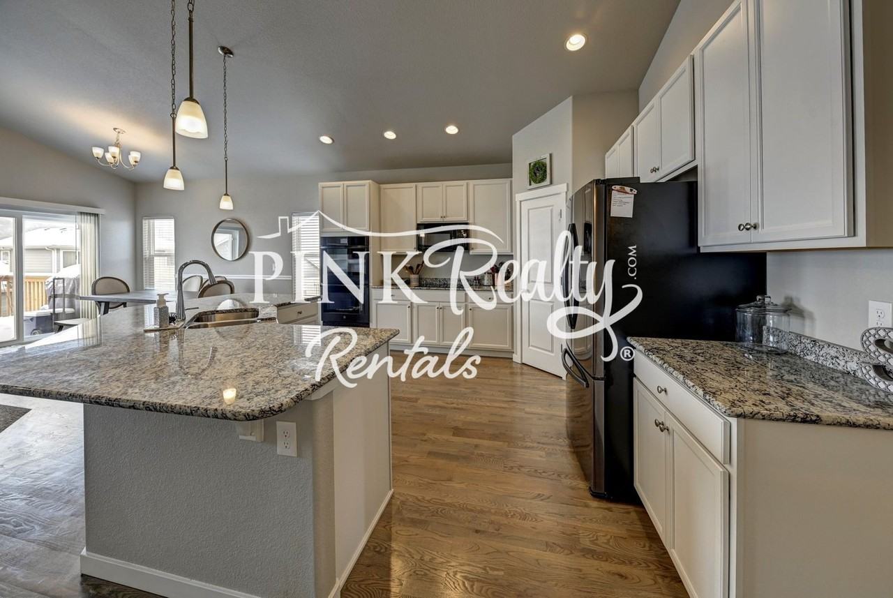 1407 Grand Overlook St - Photo 5 of 45