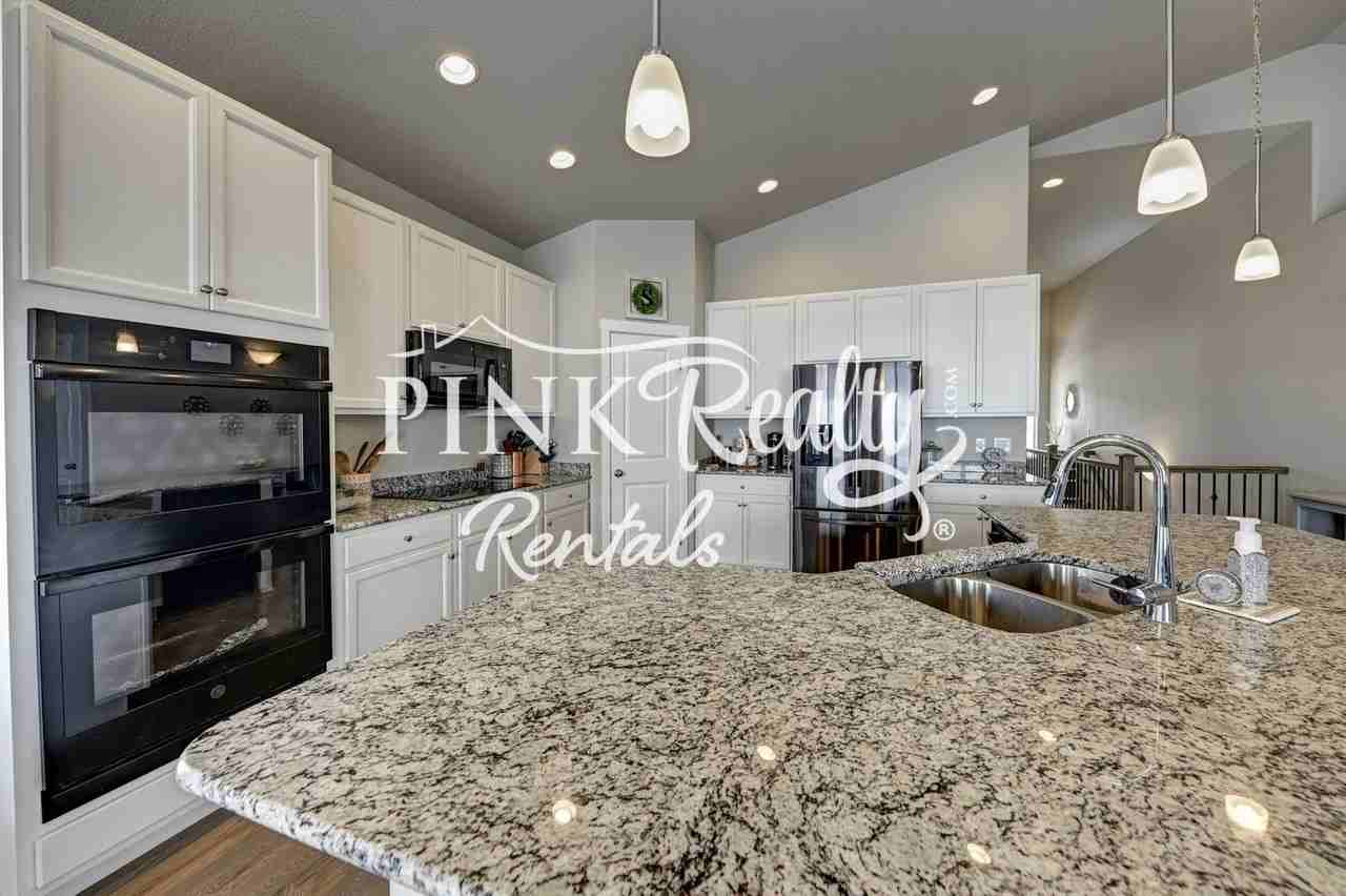 1407 Grand Overlook St - Photo 6 of 45