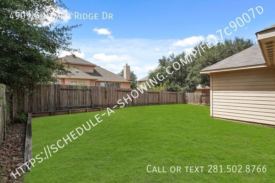 4909 Summer Ridge Dr - Photo 3 of 22