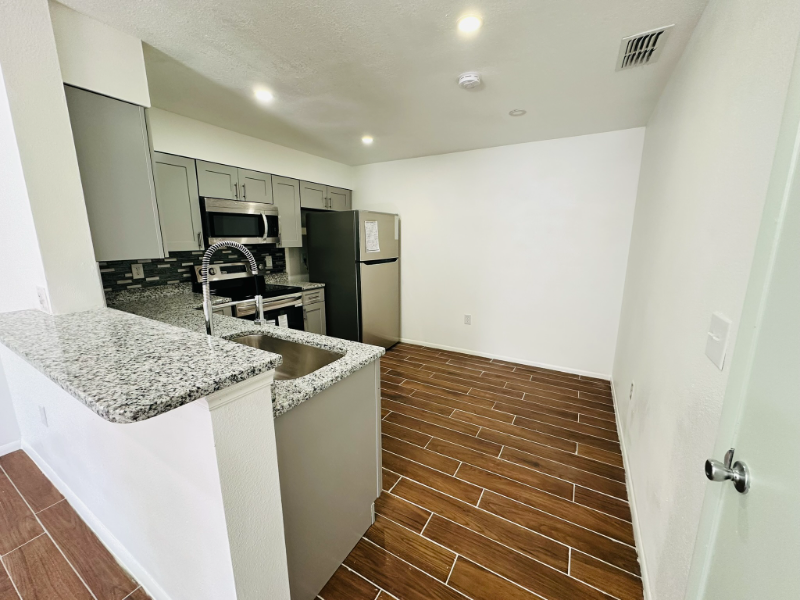 3136 Harmon Ln #3136 - Photo 5 of 20