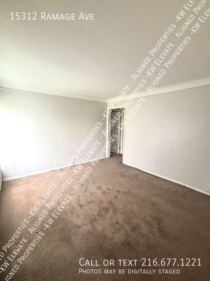 15312 Ramage Ave - Photo 3 of 23