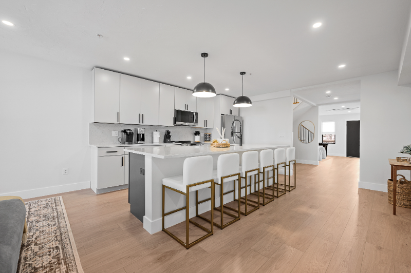 416 Main St #2 - Photo 3 of 20