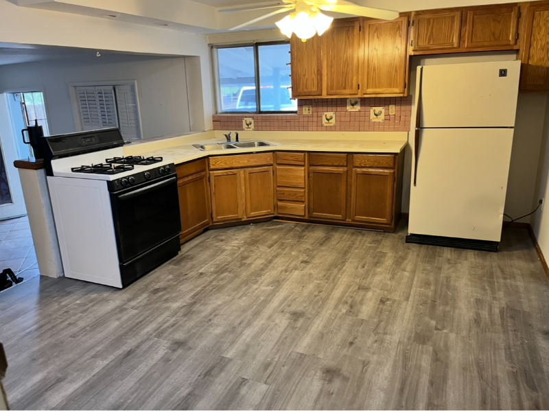 638 S Harless St - Photo 4 of 16