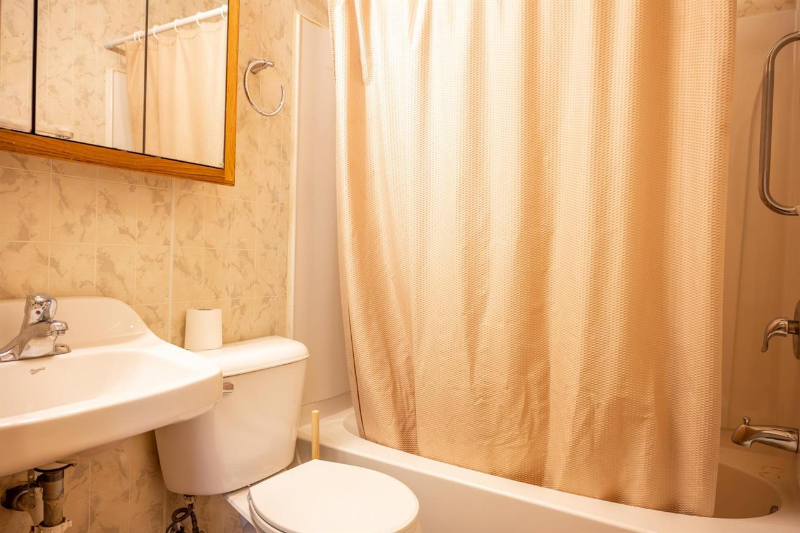 901 Martin St - Photo 3 of 14