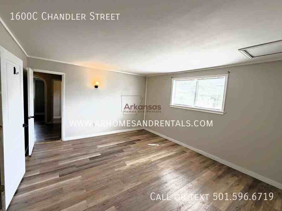 1600C Chandler St - Photo 3 of 9