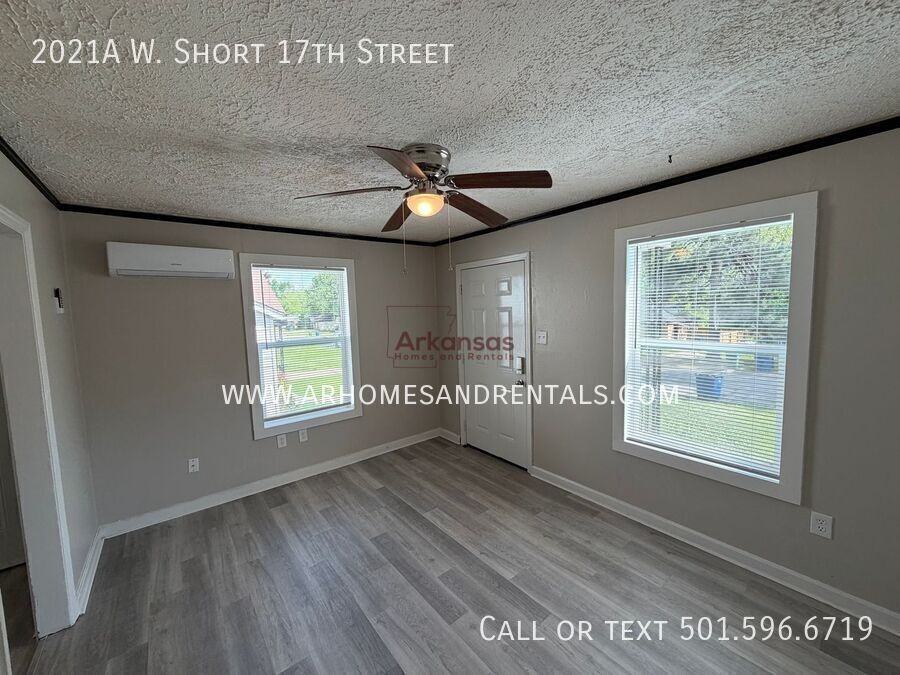 2021 W Short 17th St Apt A - Photo 2 of 9